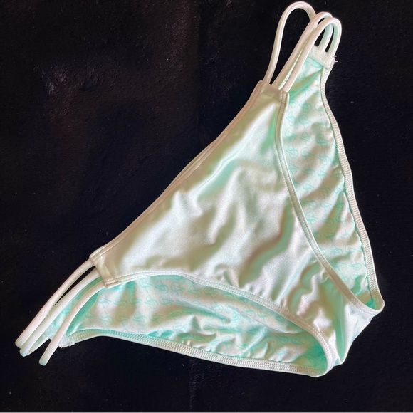 34B Vs Victoria’s Secret Bombshell Miraculous Adds-2Cups Bikini swim 2pc mint - Picture 9 of 11